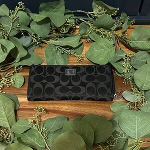 Coach Black Signature Key & Card Holder